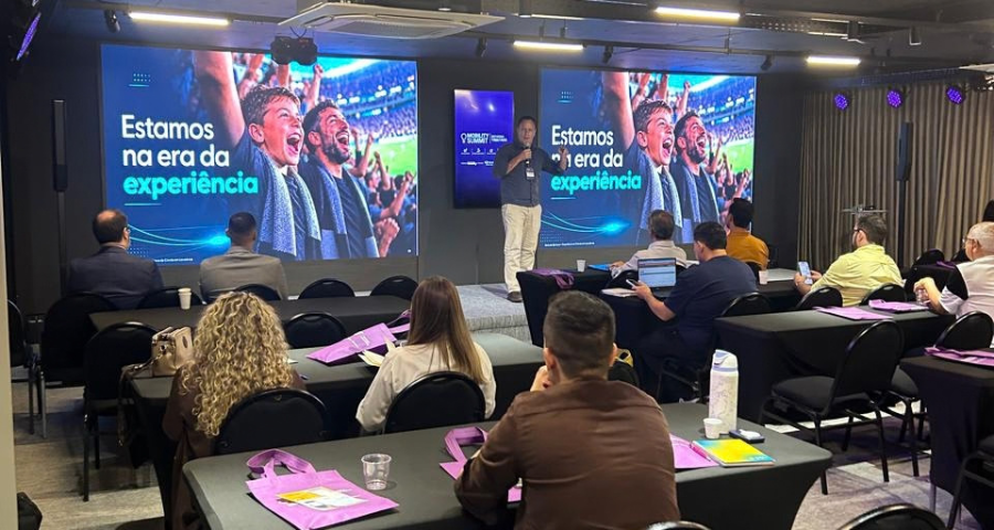 Palestra sobre Experiência do Cliente em Locadoras: da Jornada ao Resultado